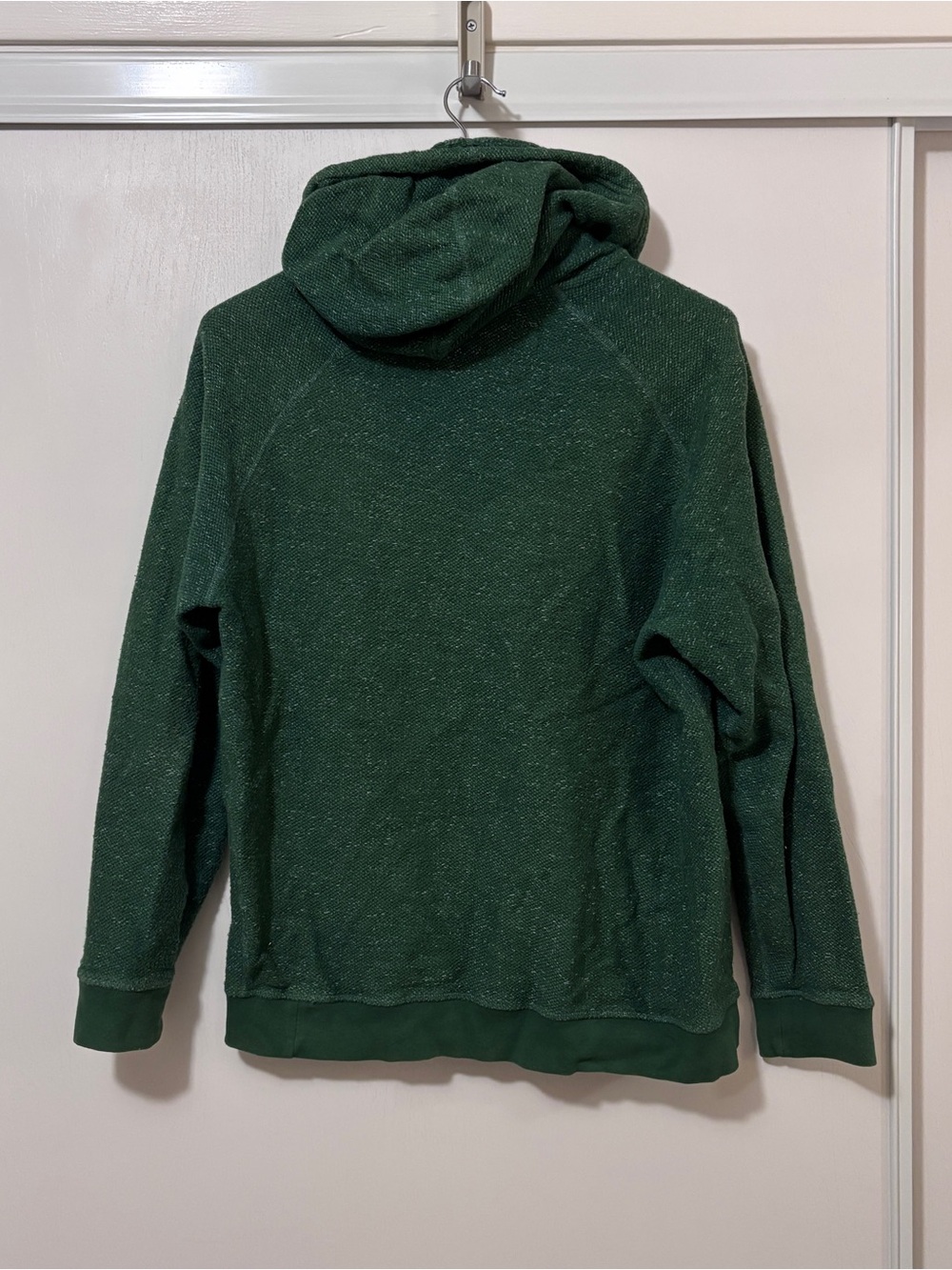 Mollusk Surf Shop Mens Whale Patch Pullover Hoodie Size M Athletic Camping Soft - Picture 4 of 8